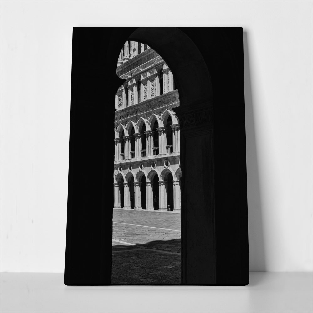 Πίνακας σε Καμβά BLACK AND WHITE ARCHITECTURAL ARCHWAY