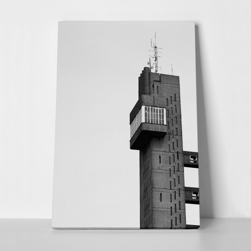 Πίνακας σε Καμβά BLACK AND WHITE ARCHITECTURAL CONCRETE AUDIO TOWER
