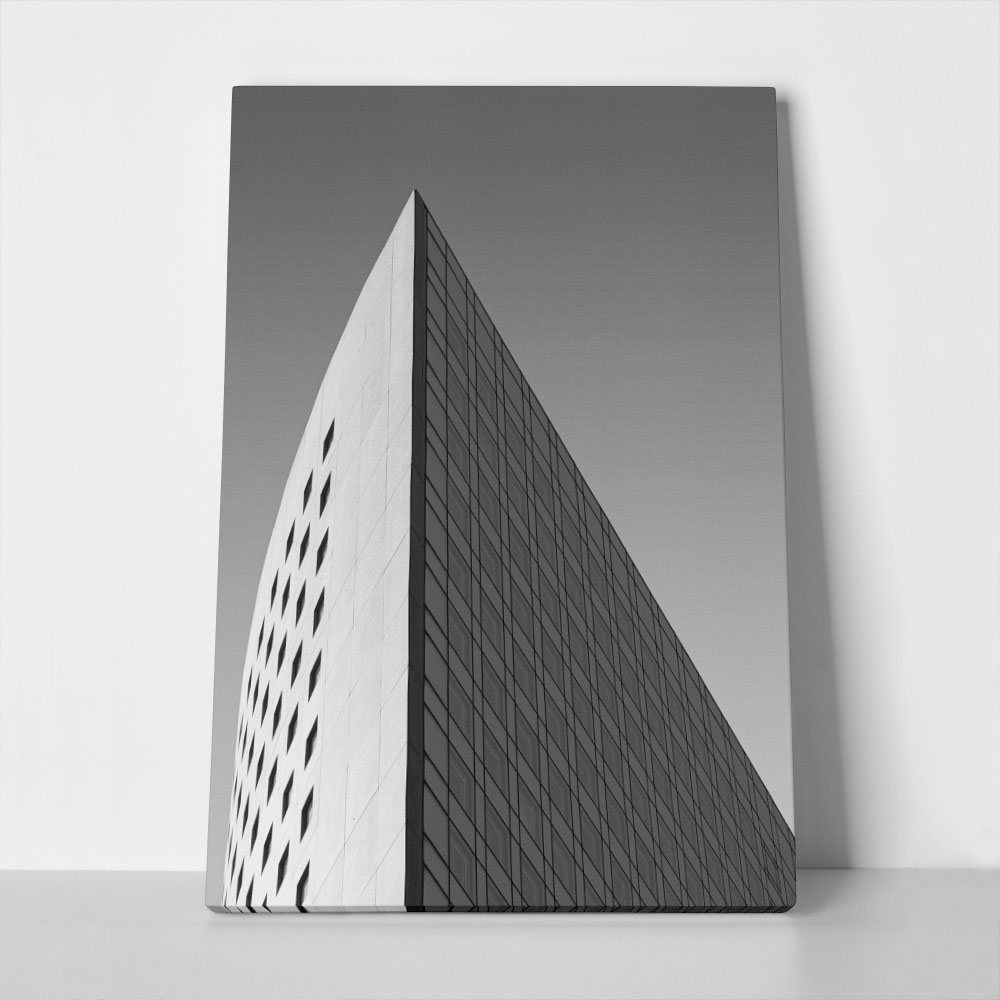 Πίνακας σε Καμβά BLACK AND WHITE ARCHITECTURAL SHARP CORNER SKYSCRAPER